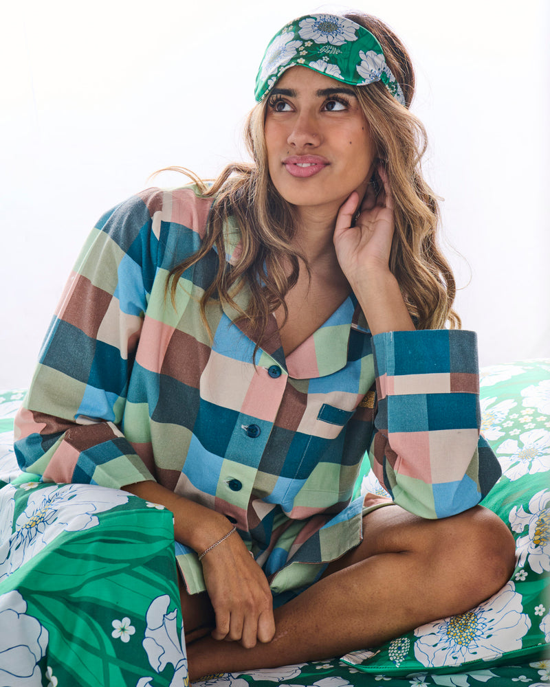 Woodlands Tartan Adult Flannelette Long Sleeve Button Up Nightie